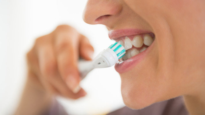 Electric or Manual? Which Brushing and Flossing Options are Best?